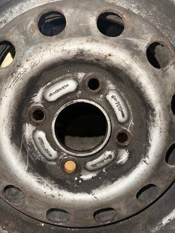 Disky s pneu 5Jx13 ET41 4x108 pneu 175/70R13 zimáky