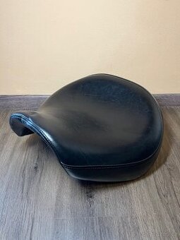 Originální sedlo na Yamaha xv wildstar 1600
