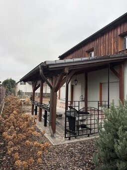 Terasa, přistřešek