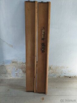 Staroitná dřevěná poste