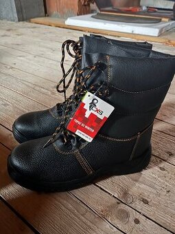 Vysoká pracovní obuv vel.44