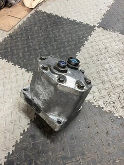 Hydraulické olejové čerpadlo Liaz