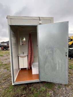 2 x mobilní wc + mobilní sprcha