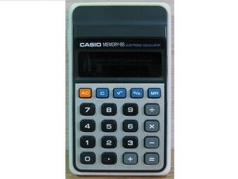 KOUPÍM KRYTKU BATERIÍ KALKULAČKY CASIO MEMORY-8S