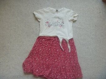 béžovočervené šaty s krátkým rukávem zn. Takko vel. 134