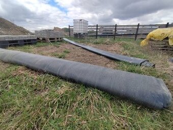 Hydroizolace PVC černá izolace jezírka střechy základová des