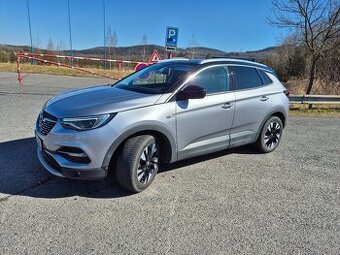 Grandland 1,2i,96kw,1majitel,41000km,Servis,nehavarován