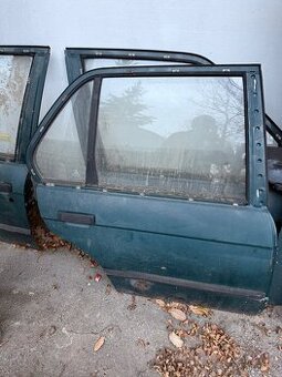 BMW E30 Coupé i 5dv. DÍLY