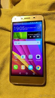Huawei Y6 II compact zlatý