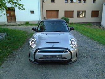 Mini Cooper S 135kw elektro,7900km,model 2024,529000kc
