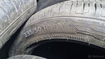 2xletni 235/50 R19V