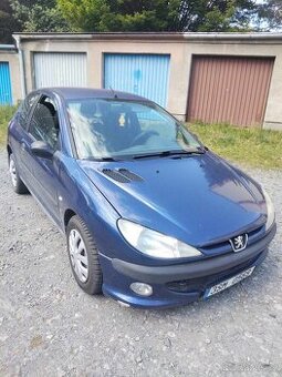 Peugeot 206 1.4 benzín