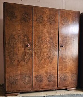 Skříň starožitná, padesátá léta, š.175 cm