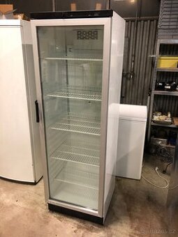 PROFI vitrína lednice do obchodu 381litrůVENTILACE