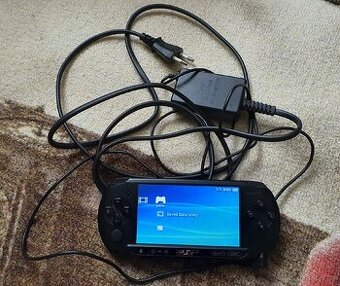 Playstation Portable + nabíječka + karta