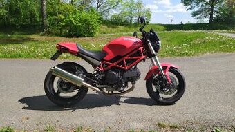 Ducati Monster 695