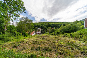 Prodej stavebního pozemku 800 m², obec Oparno, okres Litoměř