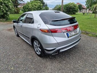 Honda civic 1.8 i vtec