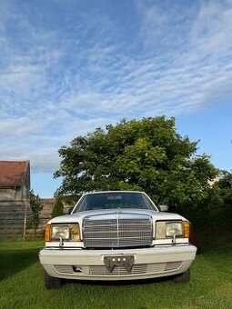 Mercedes-Benz 560 SEL