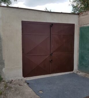 Pronajem garaze s elektrinou 25m2