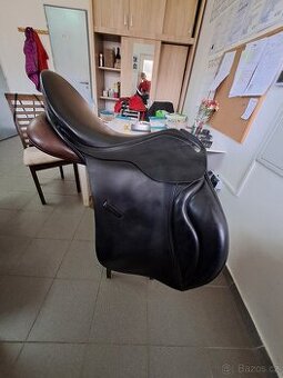 Prodám dvě anglické sedla