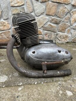 Motor Jawa 250 353 kývačka