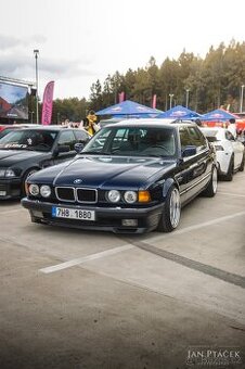 BMW E32 740iL, r. 1992