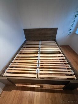 Postel 160x200 + dva lamelové rošty