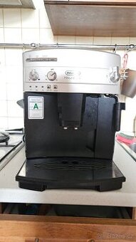 Kávovar DeLonghi MAGNIFICA - zdarma