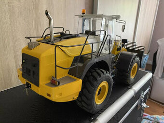 RC kolový nakladač 114