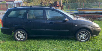 Ford Focus Kombi 1,6 benzin, r.v. 2002