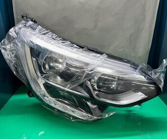 Renault Megane 4 světlomet p.p.