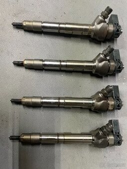 Prodám 4x vstřikovací jednotku 04L130277AC 2.0 TDI CR 110KW