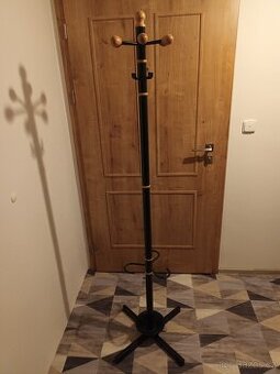 Předsíňový věšák