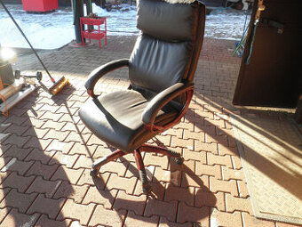 PRODÁM KANCELÁŘSKÉ KŘESLO