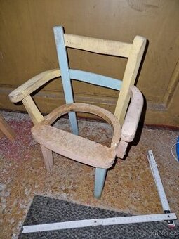 Prodám Dětská židlička - rám bez sedáku