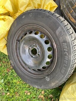 Plechové disky 15” 4x100 a zimní pneu 195/65/R15 Michelin