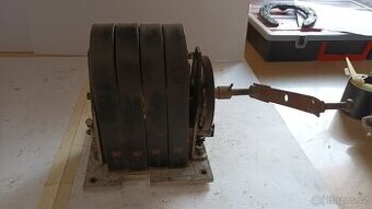 Induktor, dynamo do historického telefonu