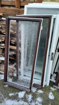 Prodám lacino špaletová okna. Dohoda jistá.y