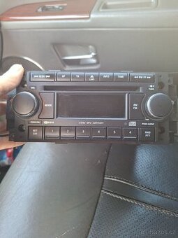 Autoradio do vozů Jeep / Chrysler.