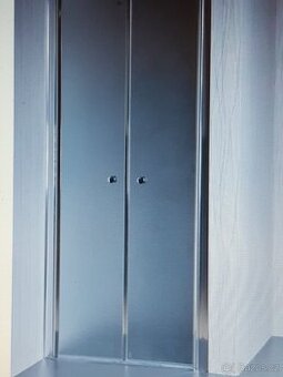 Dvoudílné dveře do sprchového koutu