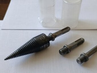 Štípací trn na vrtačku.