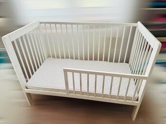 Bílá postýlka Scarlett Kamila