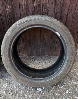 Letní pneu 225/45 R17 Barum Bravuris 5, vzorek 5,5-6mm, sada