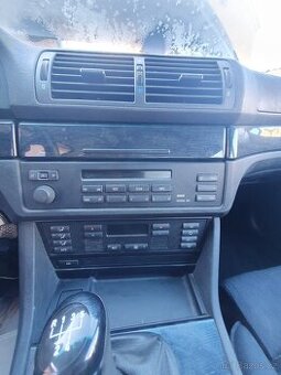 Prodám vyměním Bmw e39 ovládací panel plus rádio