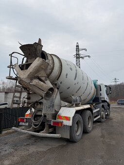 Autodomíchávač IVECO TRAKKER 9m3 - sleva-
