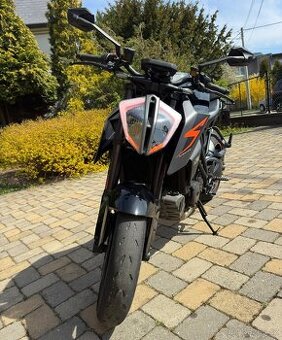 SC Project KTM 1290 Super Duke r