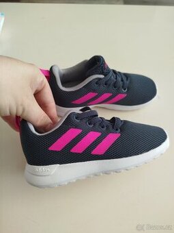 Botasky Adidas. Nové.