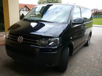 VW MULTIVAN T5 2.0 TDI 103KW 7MÍST NAVI KLIMA OPCPARK TAŽNÉ