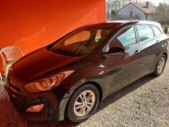 Hyundai i30 combi , 1.6 (99kw)
